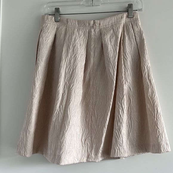 Cute pastel skirt with POCKETS! - Picture 3 of 3